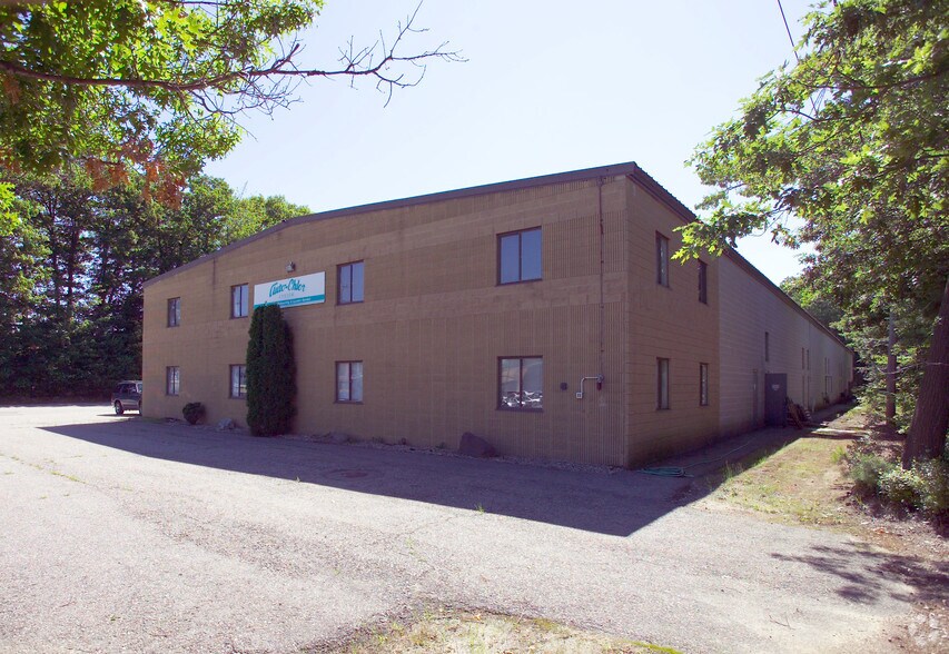 More Photos Of 140 Washington St, Foxborough Showroom For Lease