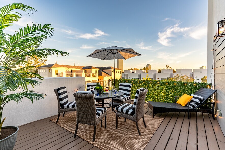 More Photos Of , Houston Multifamily For Sale