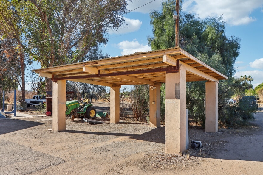 More Photos Of 15901 W Northern Ave, Litchfield Park General Retail For Sale