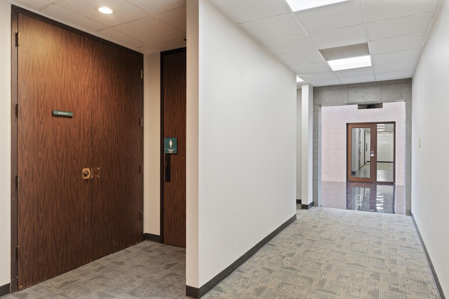 More Photos Of 1701-1801 Gateway Blvd, Richardson Office For Lease