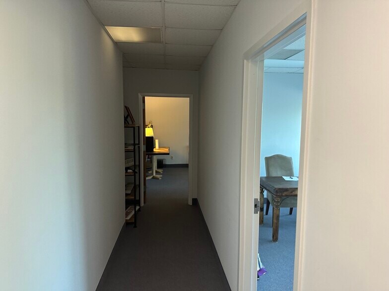 More Photos Of 4011 University Dr, Durham Office Residential For Lease