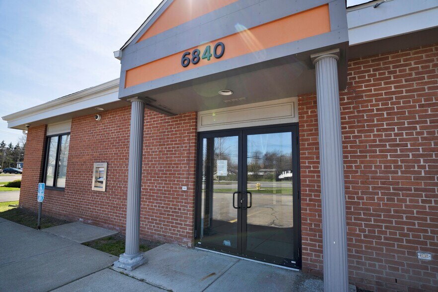 More Photos Of 6840 Erie Rd, Derby Bank For Lease