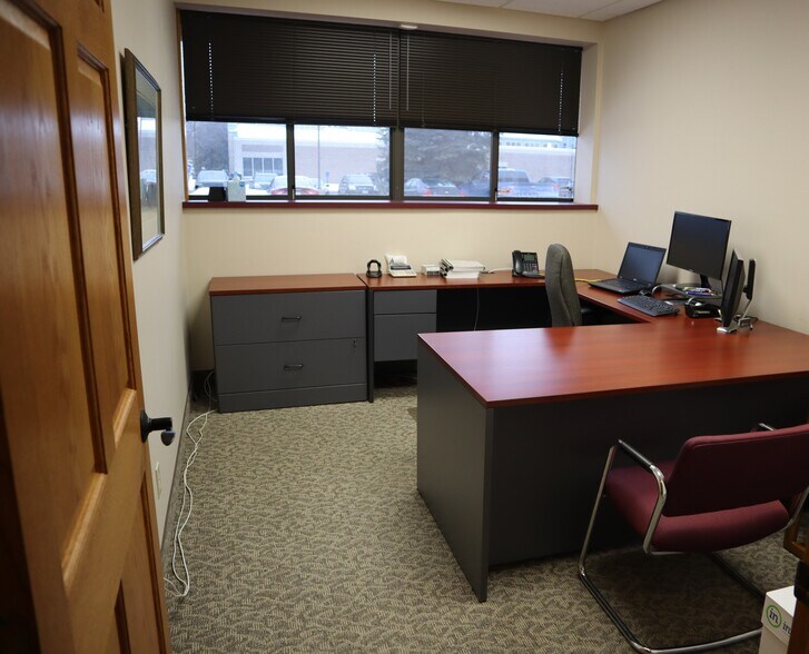 More Photos Of 1521 Northway Dr, Saint Cloud Medical For Lease