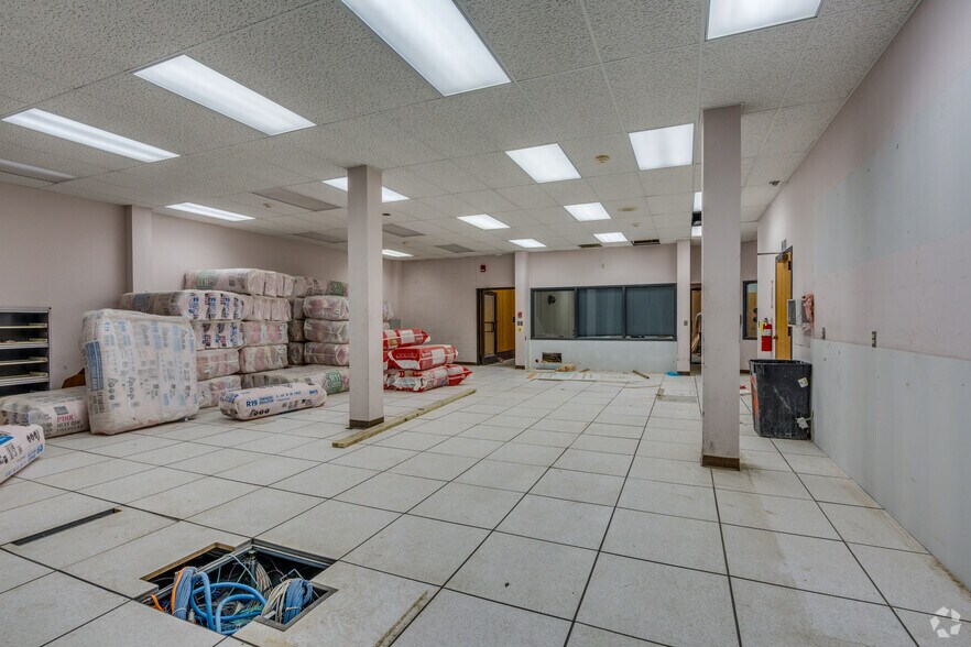 More Photos Of 111 E 7th St, Chattanooga Storefront Retail Office For Sale