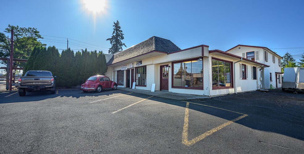 More Photos Of 114-118 W 1st St, Newberg Storefront Retail Residential For Sale