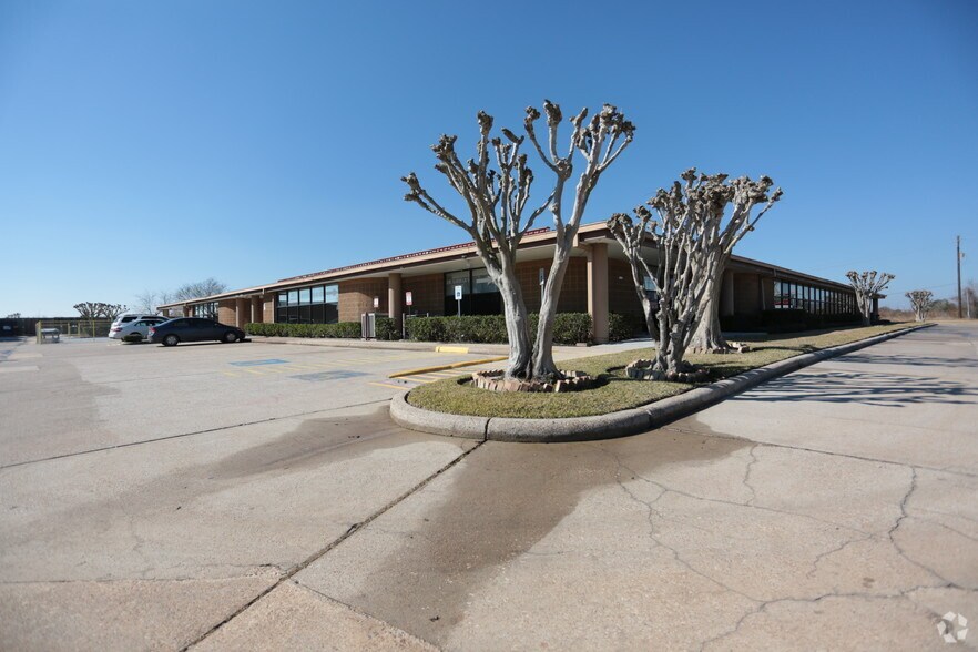 More Photos Of 13630 Beamer Rd, Houston Office For Lease