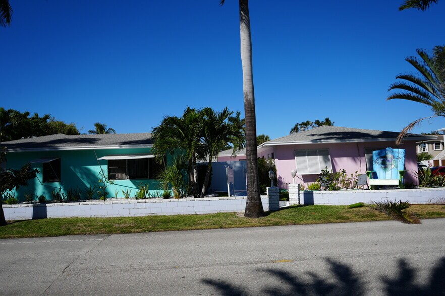 More Photos Of 100 Sandal Ln, Palm Beach Shores Apartments For Sale
