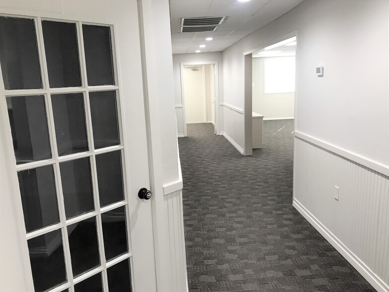 More Photos Of 601 W Main St, Arlington Loft Creative Space For Sale