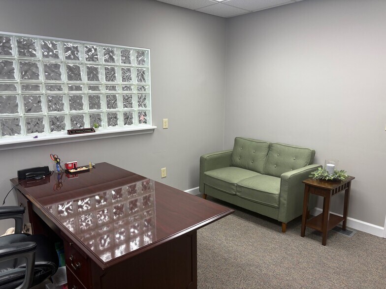 More Photos Of 1616 Roanoke Rd, Daleville Office For Lease