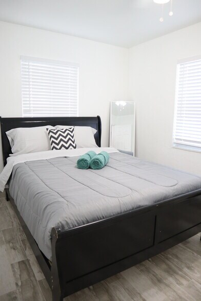 More Photos Of 101-107 Tacoma Ln, West Palm Beach Apartments For Lease