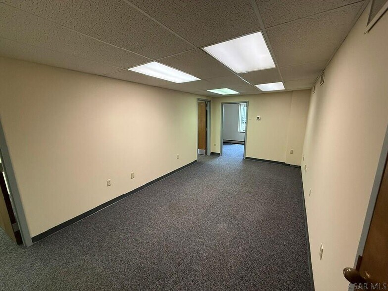 More Photos Of 244 Walnut St, Johnstown Medical For Lease