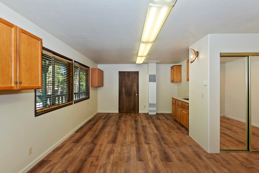 More Photos Of 41659 Big Bear Blvd, Big Bear Lake Office Residential For Lease
