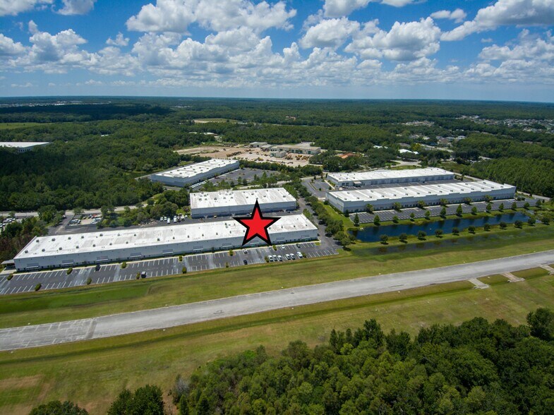 More Photos Of 4450 Pet Ln, Lutz Distribution For Lease