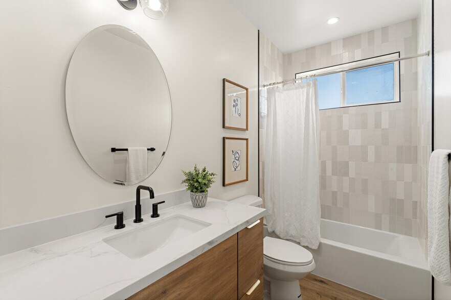 More Photos Of 6283 Lorca Dr, San Diego Apartments For Sale