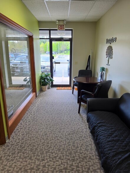 More Photos Of 5815 E Riverside Blvd, Rockford General Retail For Lease