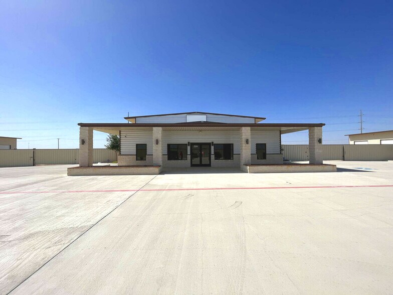 More Photos Of 2516 Frog Horn Dr, Odessa Warehouse For Lease