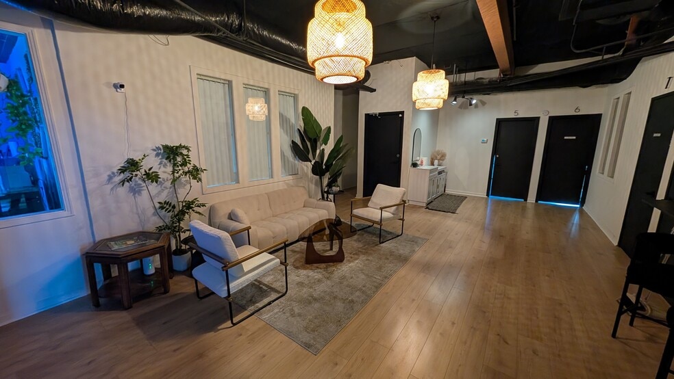 More Photos Of 201 E Grand Ave, Escondido Storefront Retail Office For Sale