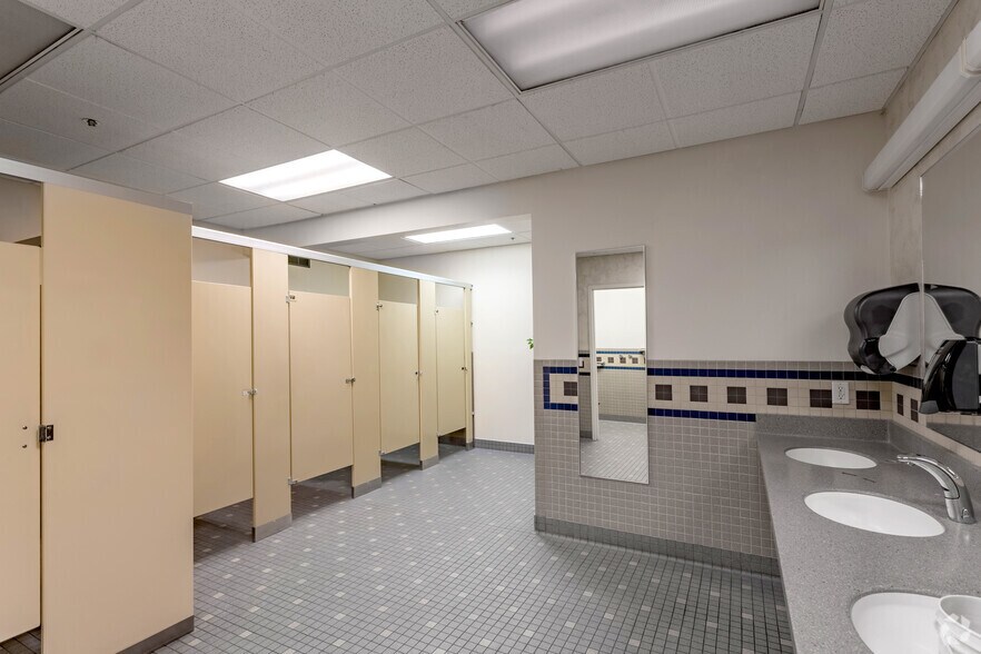 More Photos Of 401 N 28th St, Billings Office For Sale