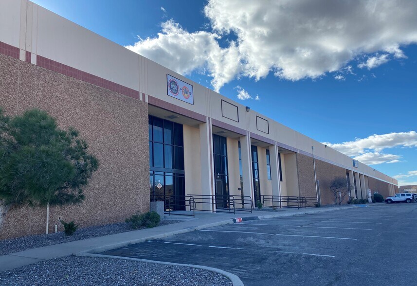 More Photos Of 11540 Pellicano Dr, El Paso Manufacturing For Lease