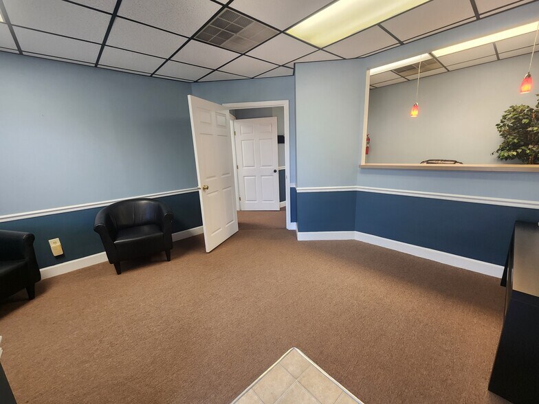 More Photos Of 4727 Cornell Rd, Blue Ash Office For Lease