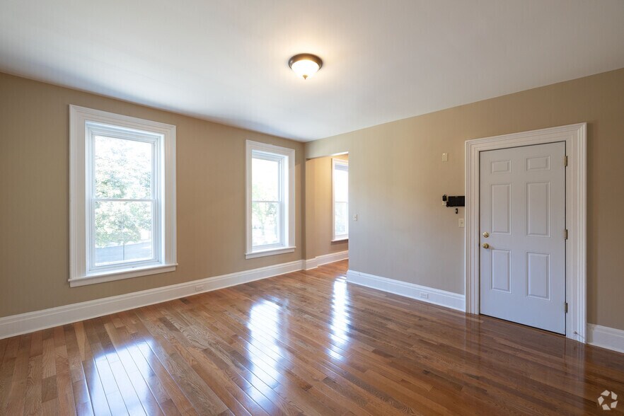 More Photos Of 458 Broadway, Kingston Storefront Retail Residential For Sale