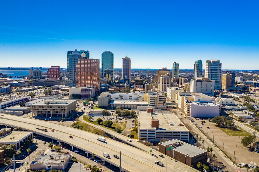 More Photos Of 1120 E Kennedy Blvd, Tampa Office For Lease