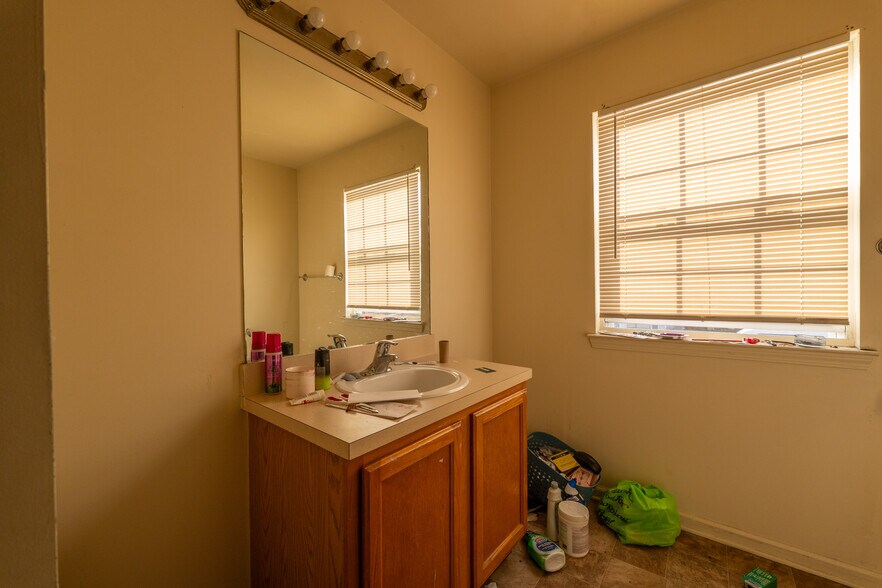 More Photos Of 21 Jay St, Lakewood Multifamily For Sale