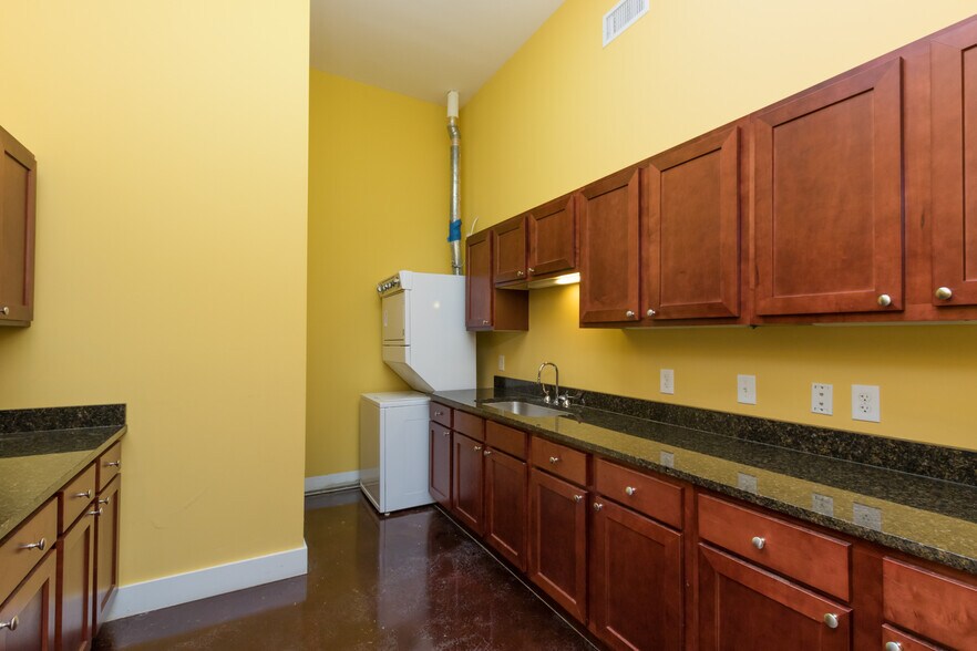 More Photos Of 100 S Greentree Ln, Foley Medical For Sale