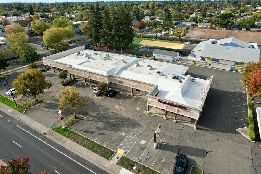 More Photos Of 10415-10419 Folsom Blvd, Rancho Cordova General Retail For Sale