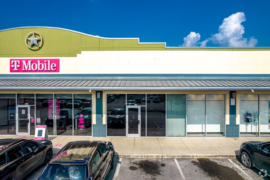 More Photos Of 2000 SE Loop 410, San Antonio Unknown For Lease