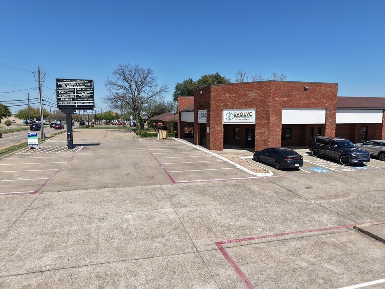 More Photos Of 712 N Hampton Rd, DeSoto Storefront Retail Office For Lease