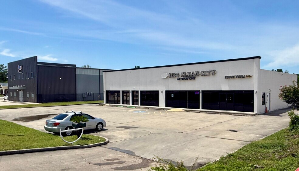 Primary Photo Of 18413 Highway 105 W, Montgomery Unknown For Sale