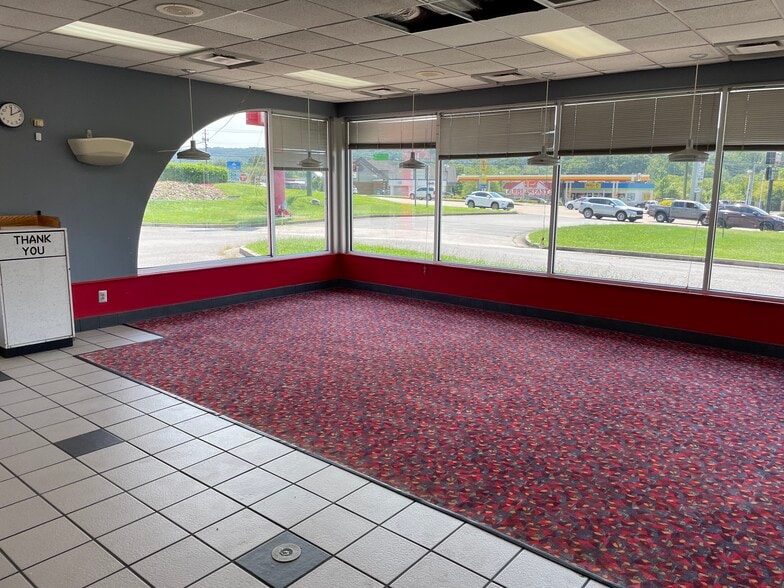 More Photos Of 405 E Emory Rd, Powell General Retail For Sale