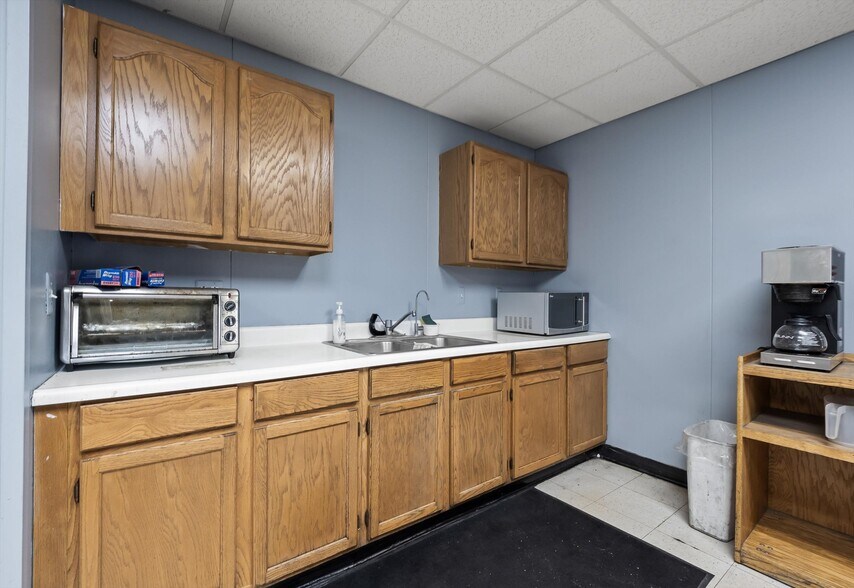 More Photos Of 69150 Skinner Dr, Richmond Warehouse For Sale