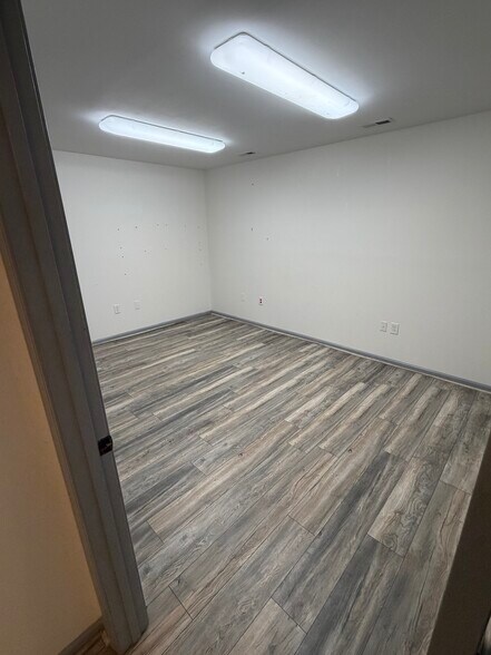 More Photos Of 3499 E River St, Anderson Convenience Store For Sale