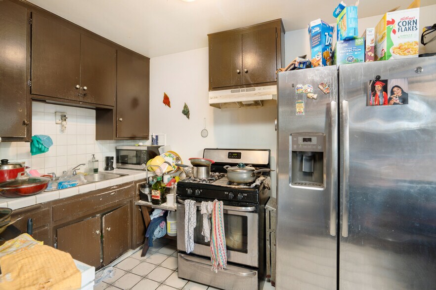 More Photos Of 6509 Brynhurst Ave, Los Angeles Apartments For Sale