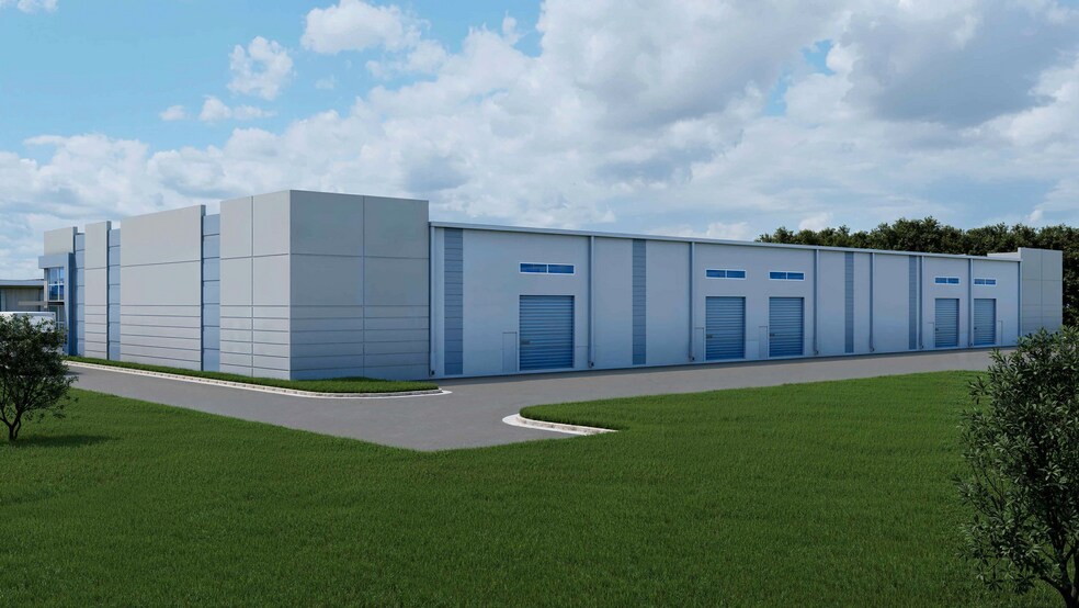 More Photos Of 3901 N US Highway 301, Tampa Warehouse For Lease