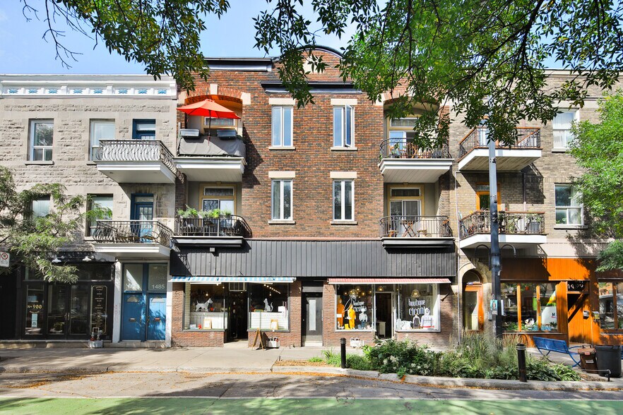 More Photos Of 1487-1493 Av Laurier E, Montréal Storefront Retail Residential For Lease