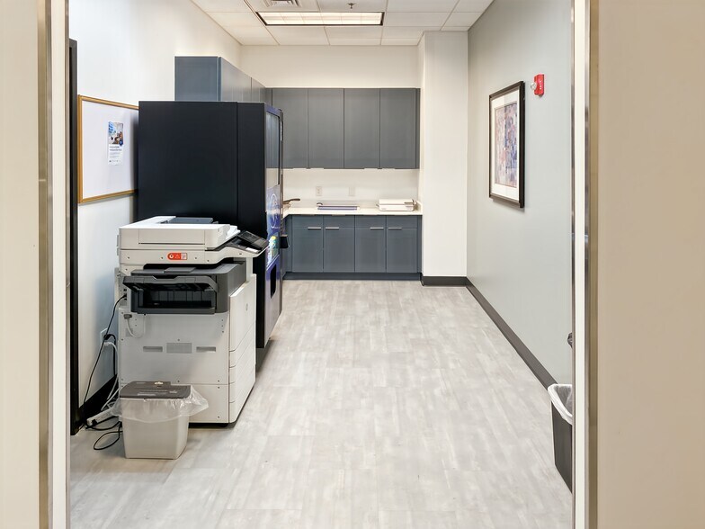 More Photos Of 1000 Highland Colony Pky, Ridgeland Coworking Space