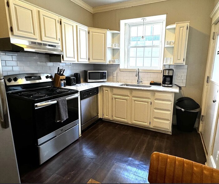 More Photos Of 2301 Elliston Pl, Nashville Apartments For Sale