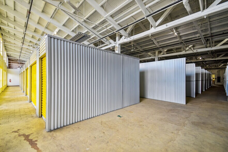 More Photos Of 160 W Haines Blvd, Lake Alfred Self Storage For Sale