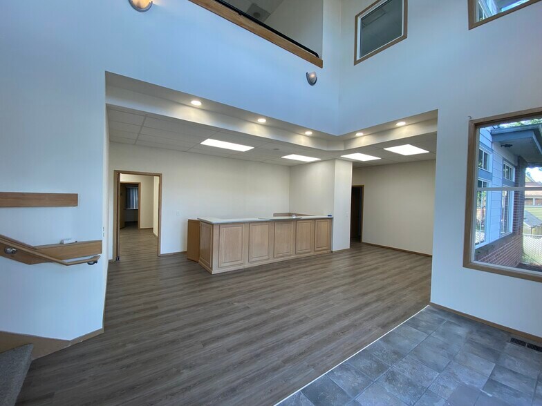 More Photos Of 12911 SE Kent Kangley Rd, Kent Medical For Lease