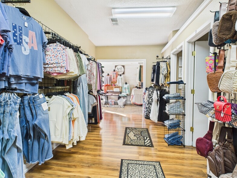 More Photos Of 619 Blondeau St, Keokuk Office For Sale