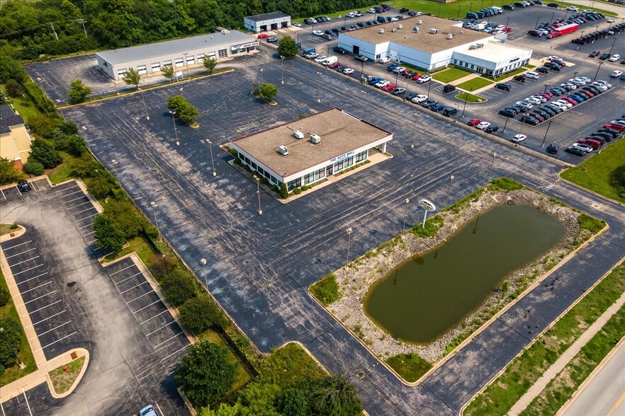 More Photos Of 1910 Moreland Blvd, Champaign Auto Dealership For Sale