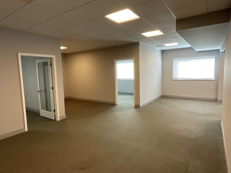 More Photos Of 930 Thomasville Rd, Tallahassee Office For Lease
