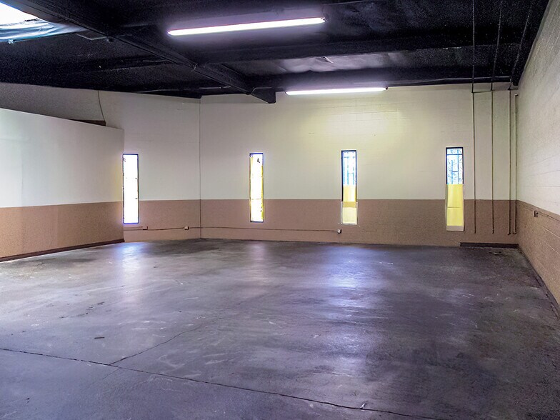 More Photos Of 12561-12563 Persing Dr, Whittier Showroom For Sale