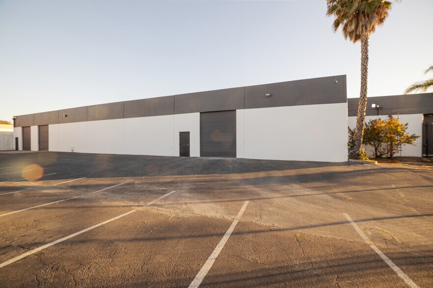More Photos Of 15020 S Main St, Gardena Warehouse For Sale