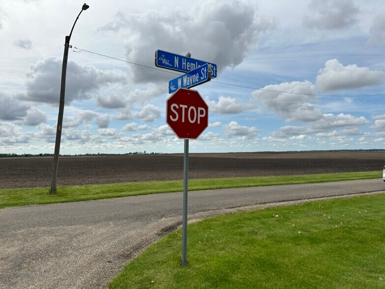 More Photos Of 907 N Hemlock St, Le Roy Warehouse For Sale