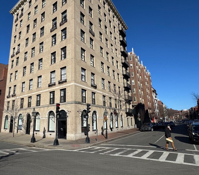 Primary Photo Of 68 Beacon St, Boston Apartments For Sale
