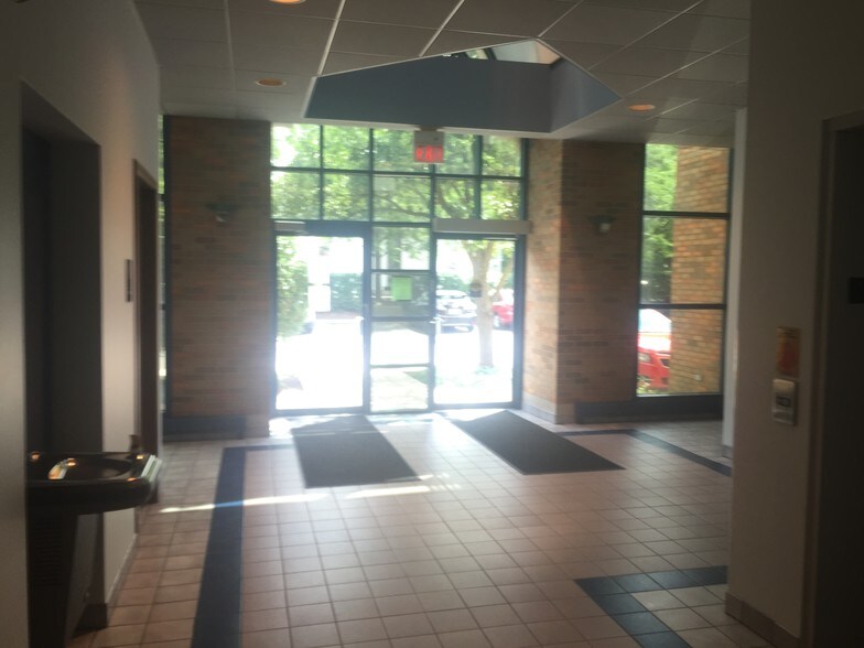 More Photos Of 452 N McLean Blvd, Elgin Medical For Sale